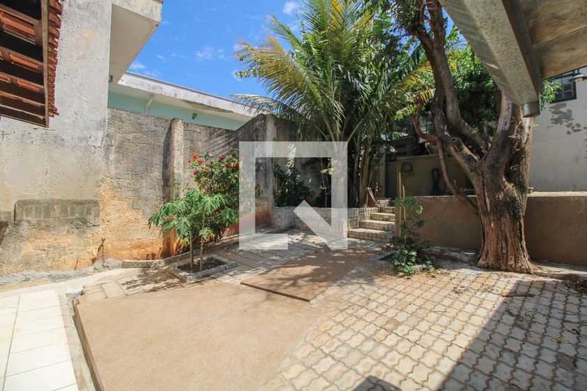 Casa à Venda - Jardim Planalto, 2 Quartos,  330 m2 em , Campinas - sp | SoloBR
