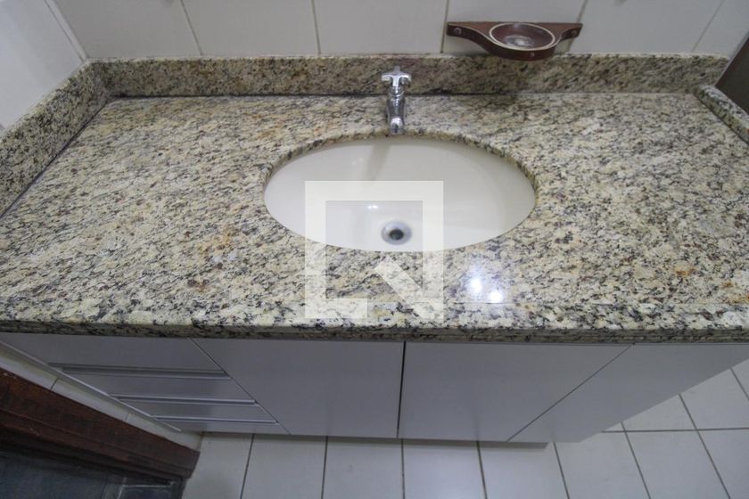 Casa à Venda - Jardim Planalto, 2 Quartos,  330 m2 em , Campinas - sp | SoloBR