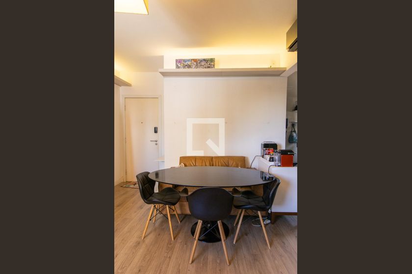 Apartamento à Venda - Cambuí, 1 Quarto,  50 m2 em , Campinas - sp | SoloBR