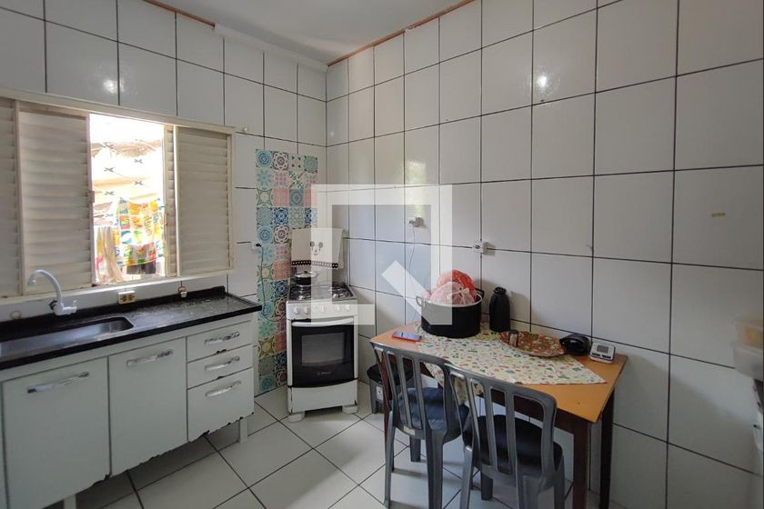 Casa à Venda - Parque Prado, 2 Quartos,  150 m2 em , Campinas - sp | SoloBR
