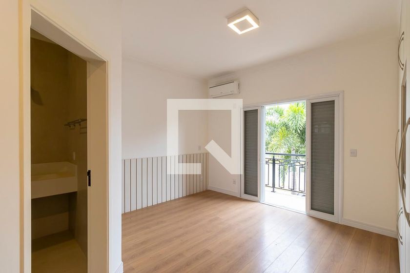Casa à Venda - Swiss Park, 4 Quartos,  360 m2 em , Campinas - sp | SoloBR
