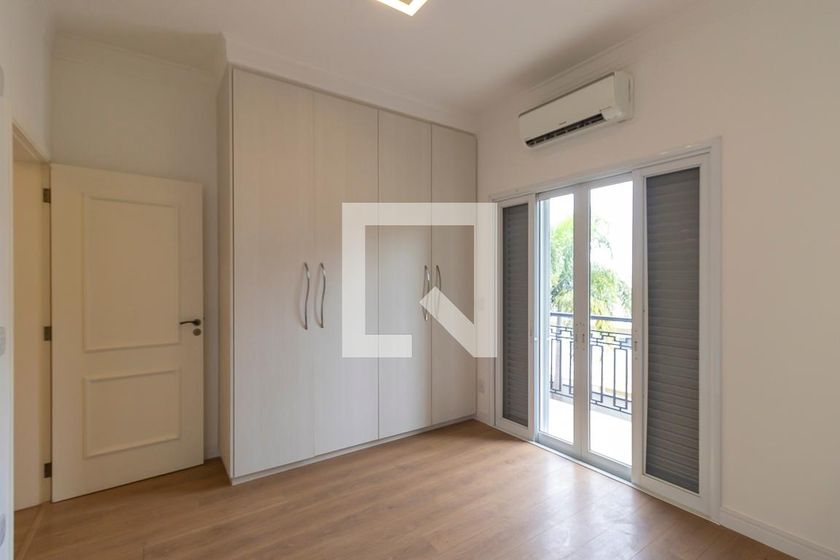 Casa à Venda - Swiss Park, 4 Quartos,  360 m2 em , Campinas - sp | SoloBR