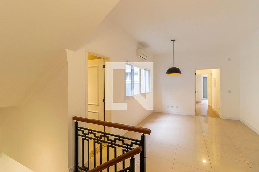 Casa à Venda - Swiss Park, 4 Quartos,  360 m2 em , Campinas - sp | SoloBR