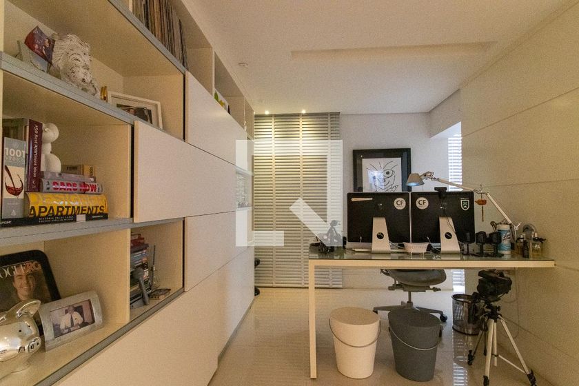 Apartamento à Venda - Cambuí, 2 Quartos,  151 m2 em , Campinas - sp | SoloBR
