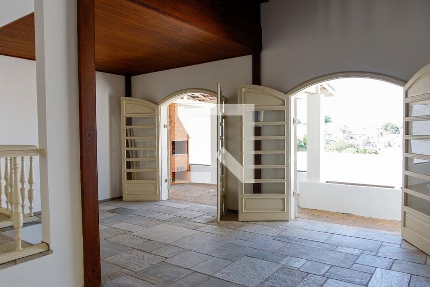 Casa, 5 quartos, 210 m² - Foto 4