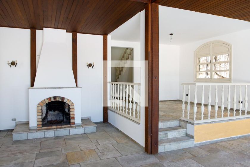 Casa, 5 quartos, 210 m² - Foto 1