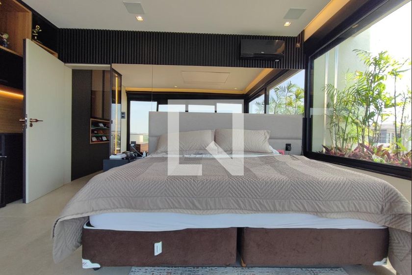 Casa à Venda - Swiss Park, 3 Quartos,  290 m2 em , Campinas - sp | SoloBR