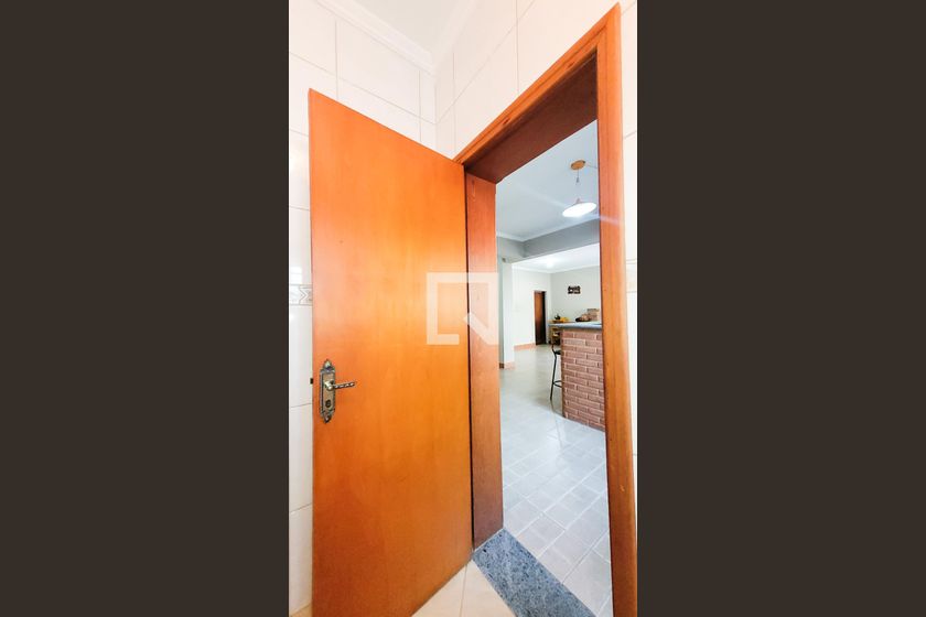 Casa à Venda - Taquaral, 4 Quartos,  360 m2 em , Campinas - sp | SoloBR