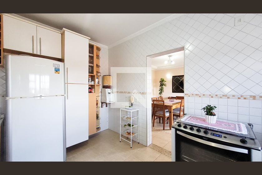 Casa à Venda - Taquaral, 4 Quartos,  360 m2 em , Campinas - sp | SoloBR