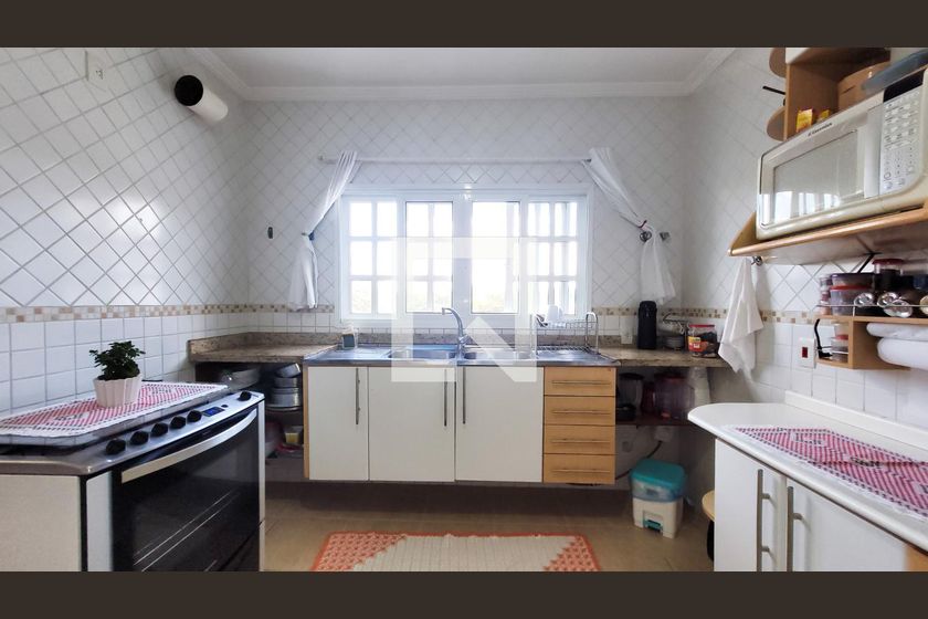 Casa à Venda - Taquaral, 4 Quartos,  360 m2 em , Campinas - sp | SoloBR