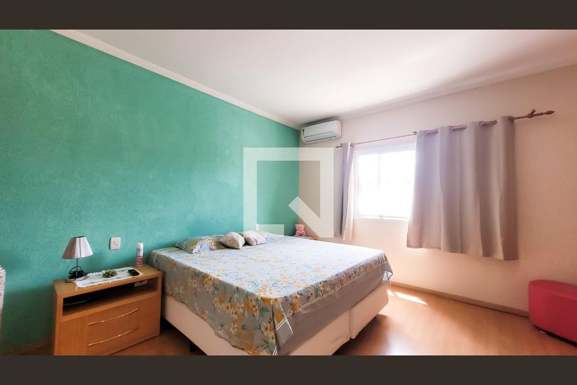 Casa à Venda - Taquaral, 4 Quartos,  360 m2 em , Campinas - sp | SoloBR