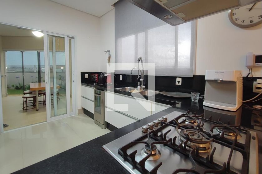 Casa à Venda - Swiss Park, 3 Quartos,  540 m2 em , Campinas - sp | SoloBR