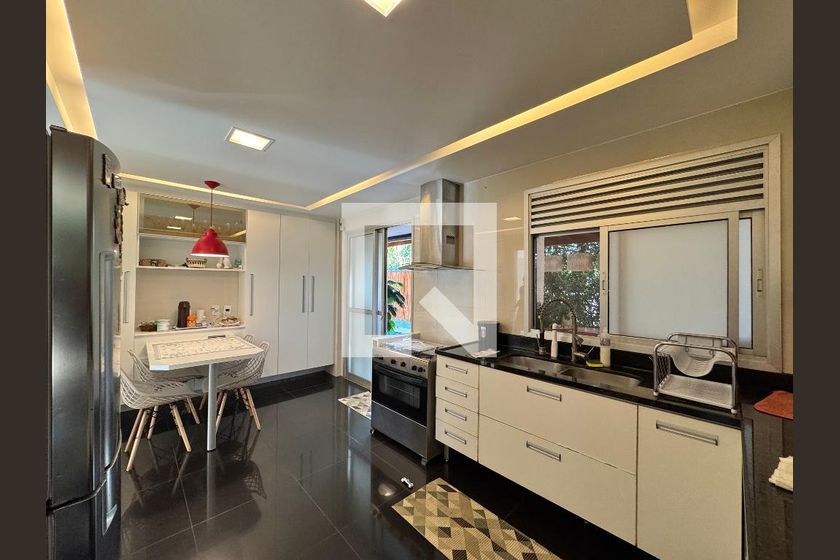 Casa, 5 quartos, 260 m² - Foto 65