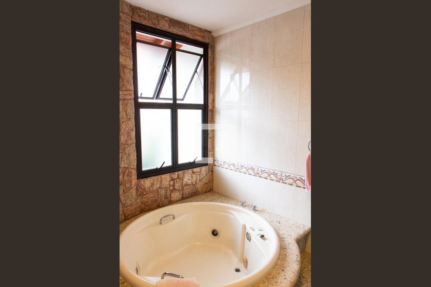 Casa à Venda - Lot. Alphaville Campinas, 3 Quartos,  480 m2 em , Campinas - sp | SoloBR