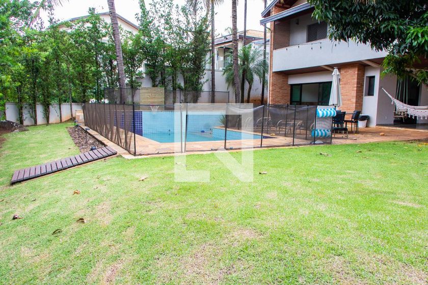Casa à Venda - Lot. Alphaville Campinas, 3 Quartos,  480 m2 em , Campinas - sp | SoloBR