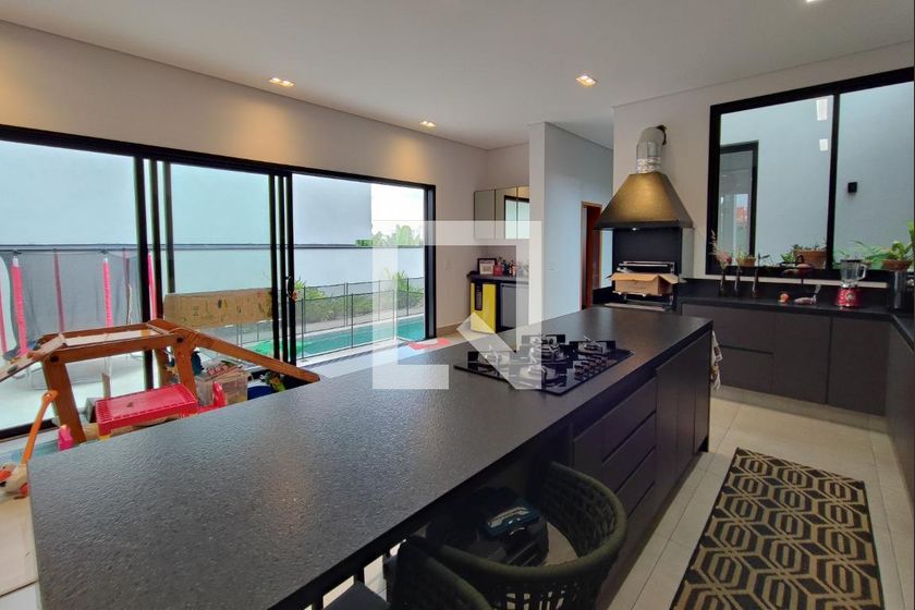 Casa à Venda - Swiss Park, 3 Quartos,  290 m2 em , Campinas - sp | SoloBR