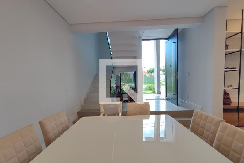 Casa à Venda - Swiss Park, 3 Quartos,  290 m2 em , Campinas - sp | SoloBR