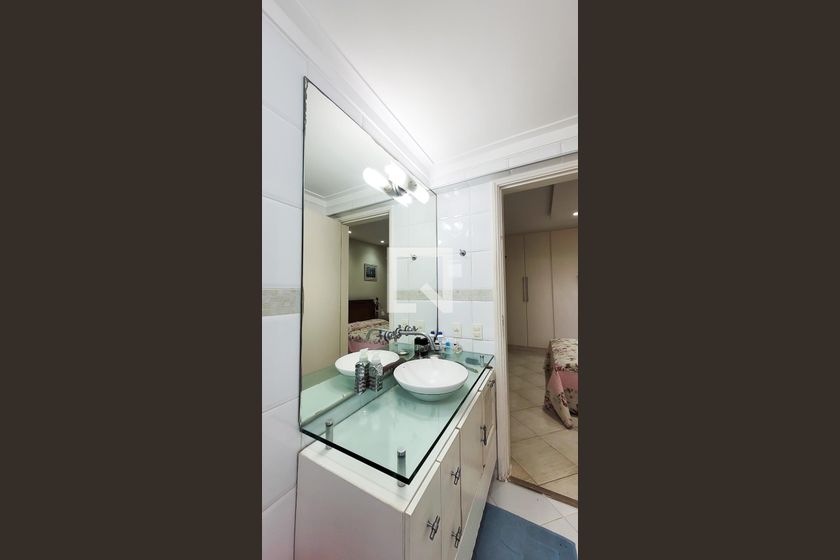 Apartamento à Venda - Bosque, 3 Quartos,  210 m2 em , Campinas - sp | SoloBR