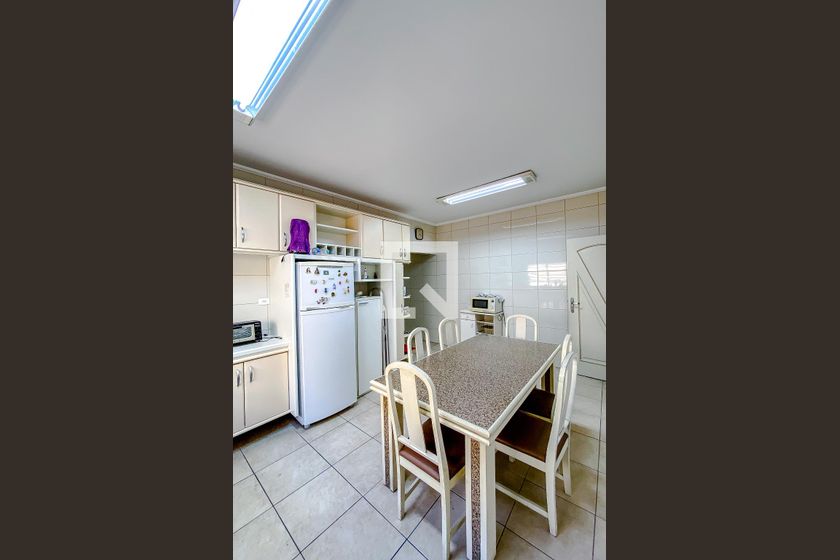 Casa, 3 quartos, 230 m² - Foto 31