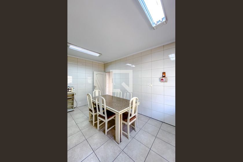 Casa, 3 quartos, 230 m² - Foto 32