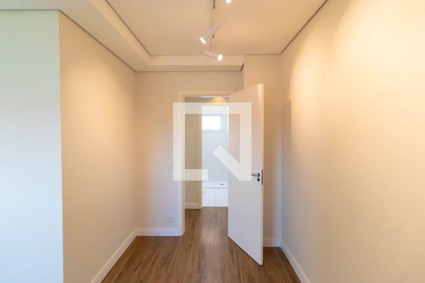 Apartamento à Venda - Lot. Alphaville Campinas, 4 Quartos,  137 m2 em , Campinas - sp | SoloBR