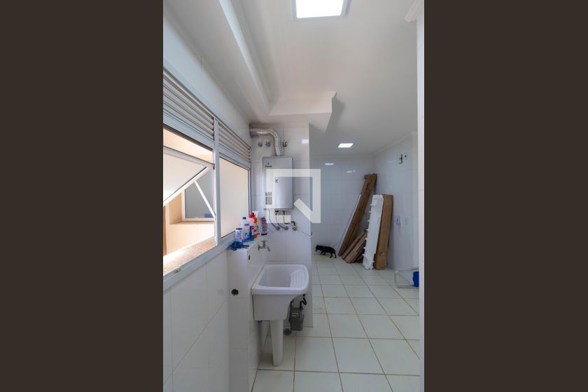 Apartamento à Venda - Lot. Alphaville Campinas, 4 Quartos,  137 m2 em , Campinas - sp | SoloBR
