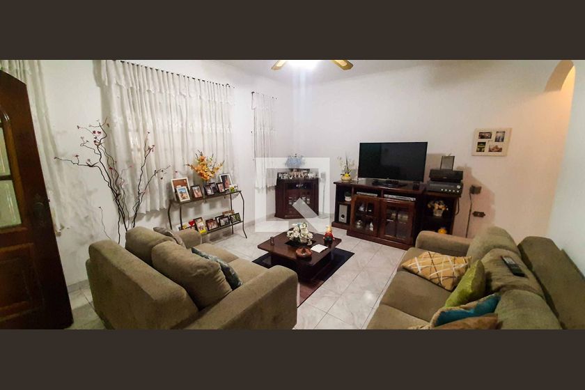 Casa, 3 quartos, 241 m² - Foto 1