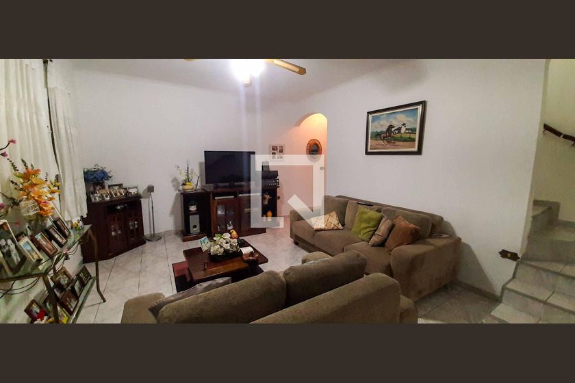 Casa, 3 quartos, 241 m² - Foto 2