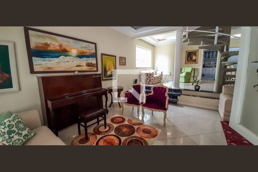 Casa, 3 quartos, 250 m² - Foto 1