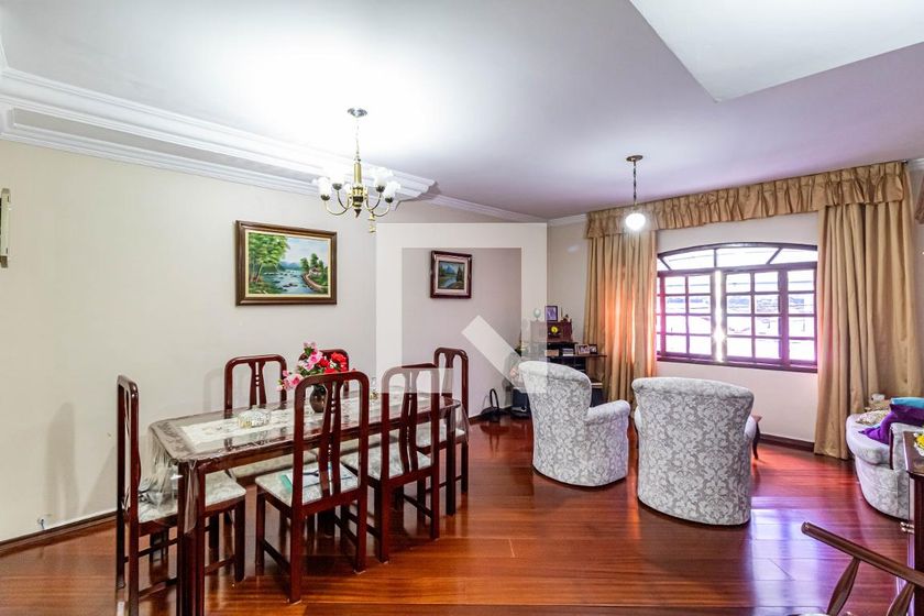 Casa, 3 quartos, 221 m² - Foto 2