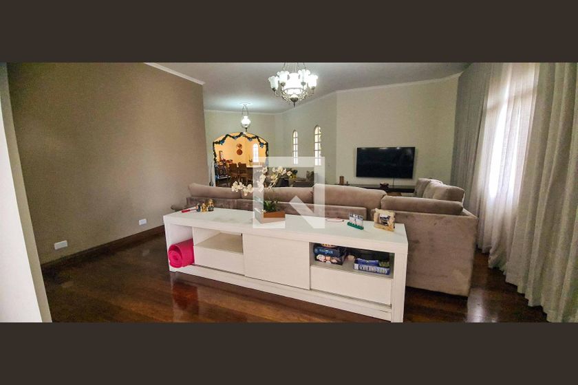 Casa, 4 quartos, 330 m² - Foto 1