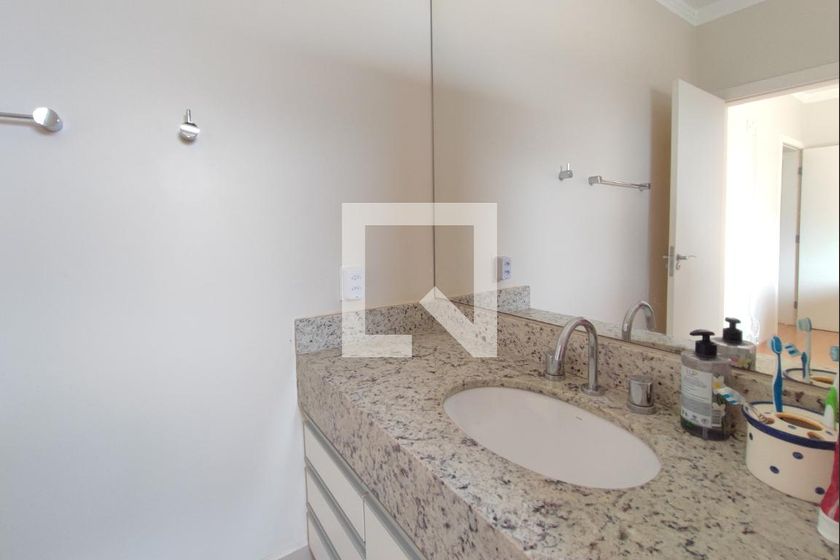 Casa à Venda - Jardim do Lago, 4 Quartos,  335 m2 em , Campinas - sp | SoloBR