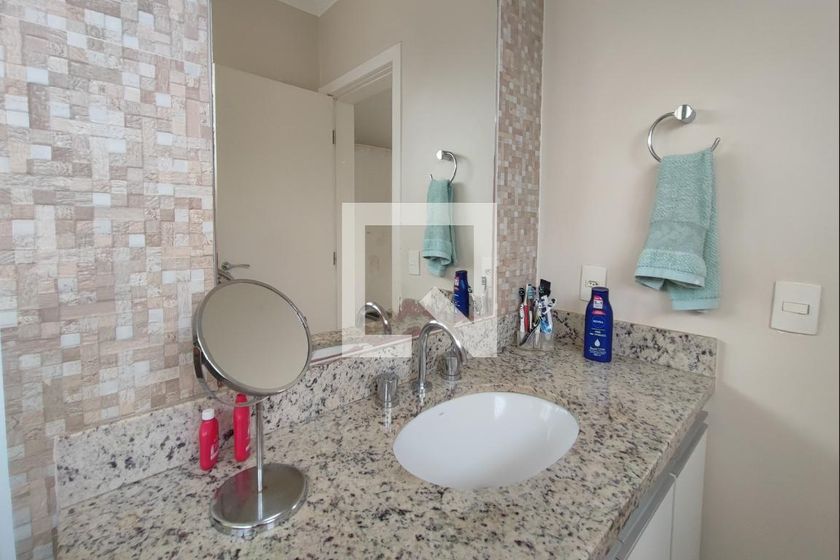 Casa à Venda - Jardim do Lago, 4 Quartos,  335 m2 em , Campinas - sp | SoloBR