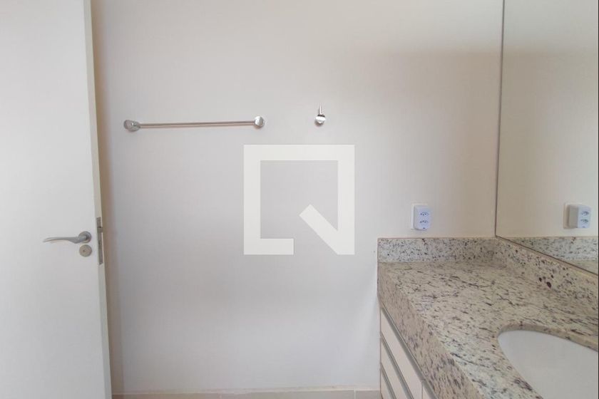 Casa à Venda - Jardim do Lago, 4 Quartos,  335 m2 em , Campinas - sp | SoloBR