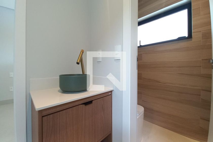 Casa à Venda - Swiss Park, 3 Quartos,  360 m2 em , Campinas - sp | SoloBR
