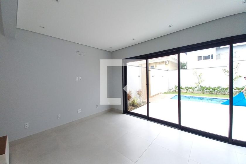 Casa à Venda - Swiss Park, 3 Quartos,  360 m2 em , Campinas - sp | SoloBR