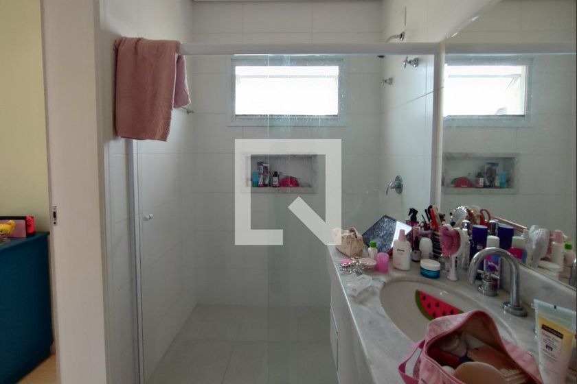 Casa à Venda - Swiss Park, 4 Quartos,  300 m2 em , Campinas - sp | SoloBR