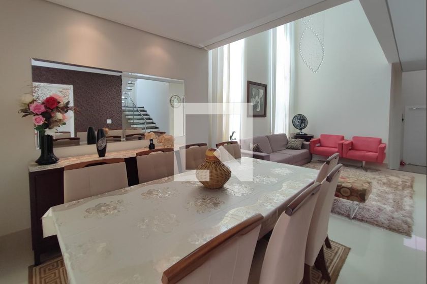 Casa à Venda - Swiss Park, 4 Quartos,  300 m2 em , Campinas - sp | SoloBR