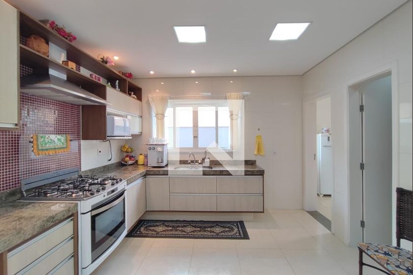Casa à Venda - Swiss Park, 4 Quartos,  300 m2 em , Campinas - sp | SoloBR