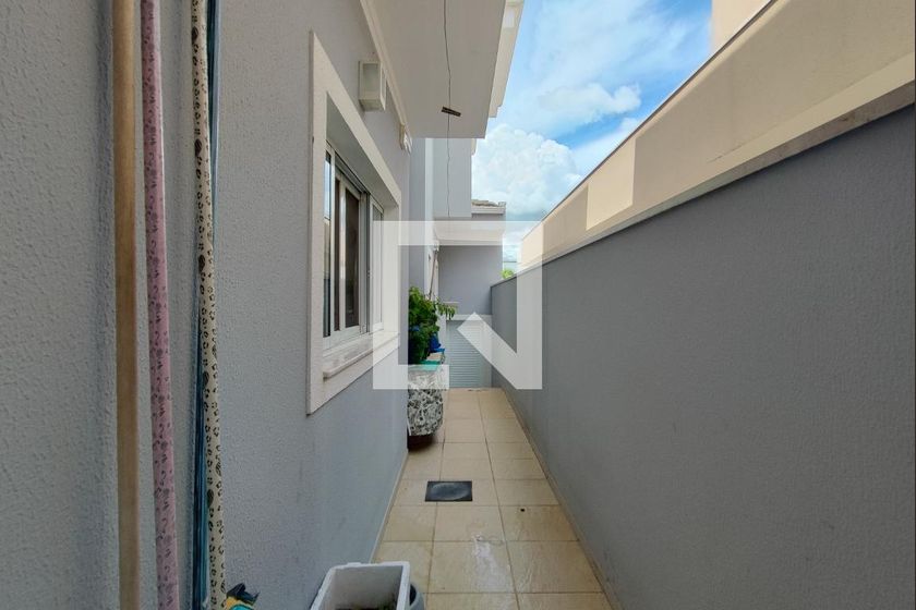 Casa à Venda - Swiss Park, 4 Quartos,  300 m2 em , Campinas - sp | SoloBR