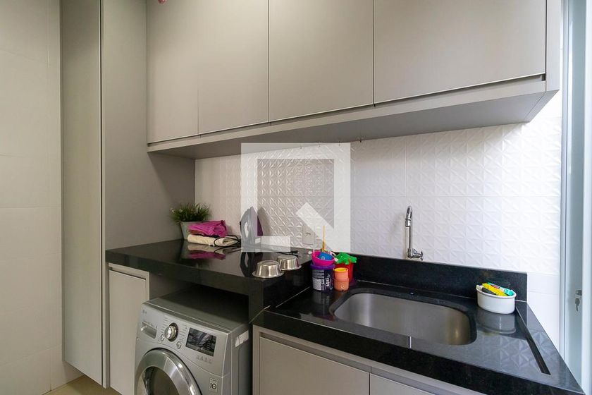 Casa à Venda - Swiss Park, 5 Quartos,  360 m2 em , Campinas - sp | SoloBR