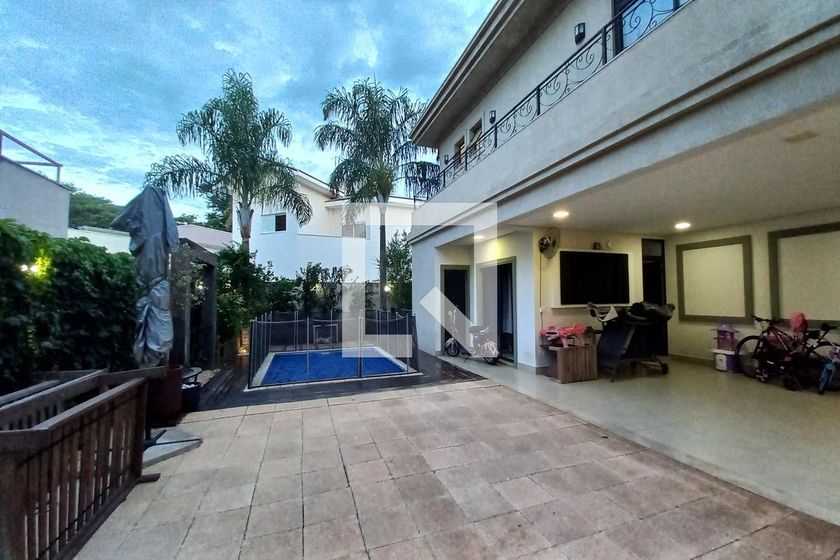 Casa à Venda - Swiss Park, 3 Quartos,  420 m2 em , Campinas - sp | SoloBR