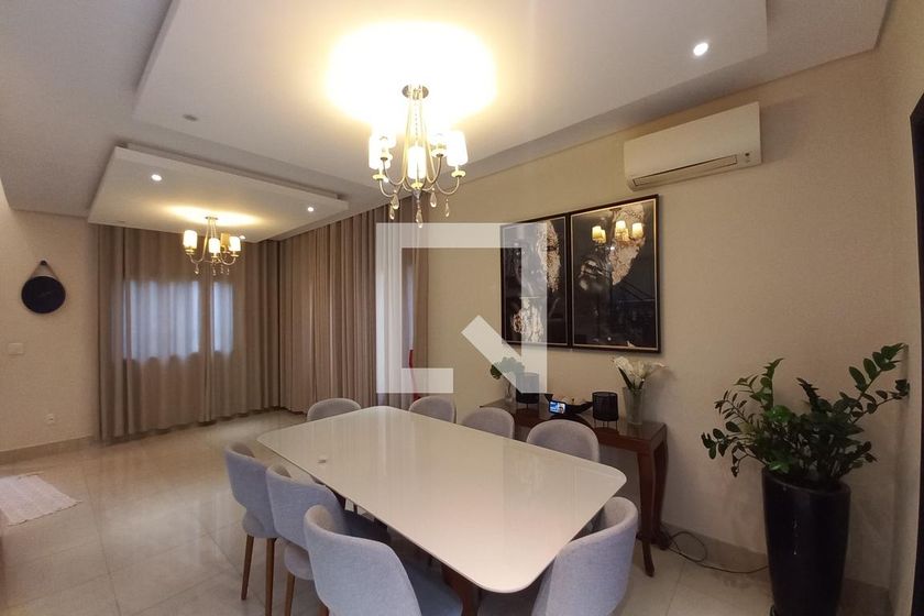 Casa à Venda - Swiss Park, 3 Quartos,  420 m2 em , Campinas - sp | SoloBR
