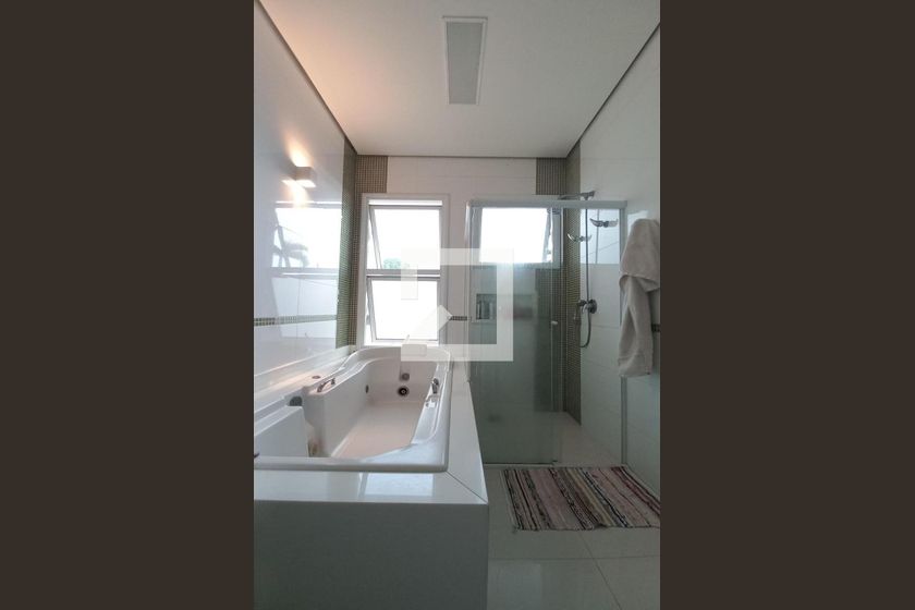 Casa à Venda - Swiss Park, 4 Quartos,  420 m2 em , Campinas - sp | SoloBR