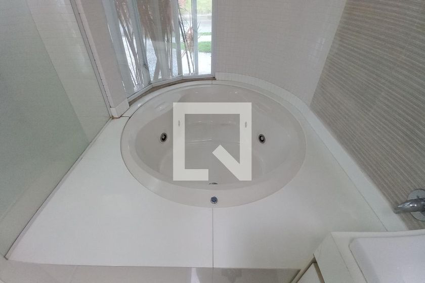 Casa à Venda - Swiss Park, 4 Quartos,  420 m2 em , Campinas - sp | SoloBR