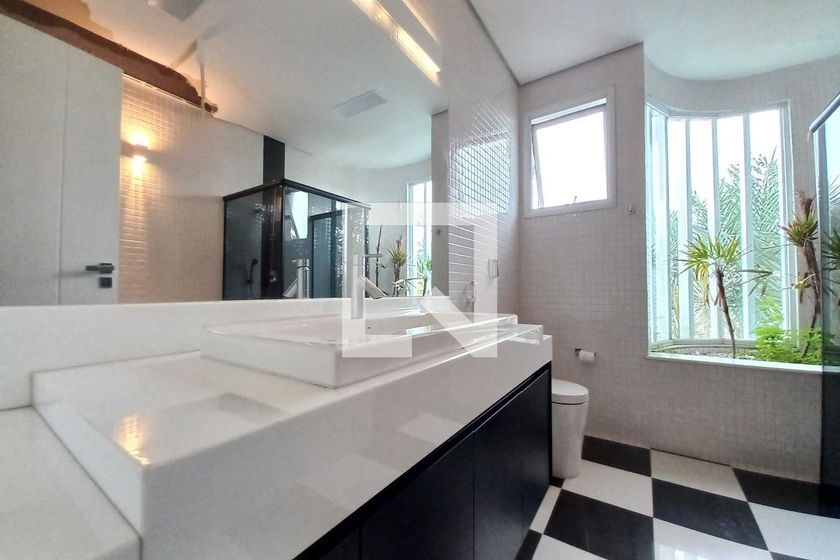 Casa à Venda - Swiss Park, 4 Quartos,  420 m2 em , Campinas - sp | SoloBR
