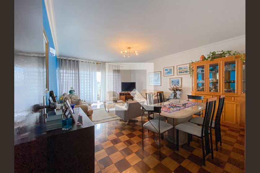 Casa, 4 quartos, 225 m² - Foto 1