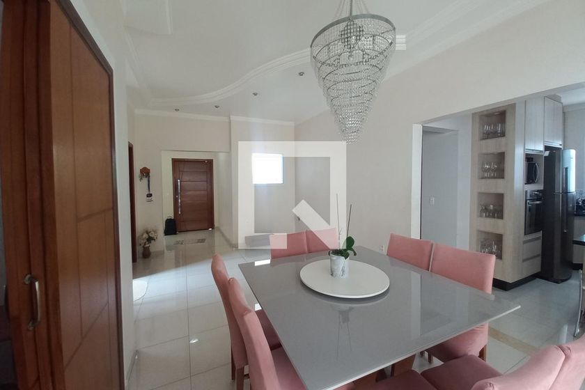 Casa à Venda - Swiss Park, 4 Quartos,  375 m2 em , Campinas - sp | SoloBR