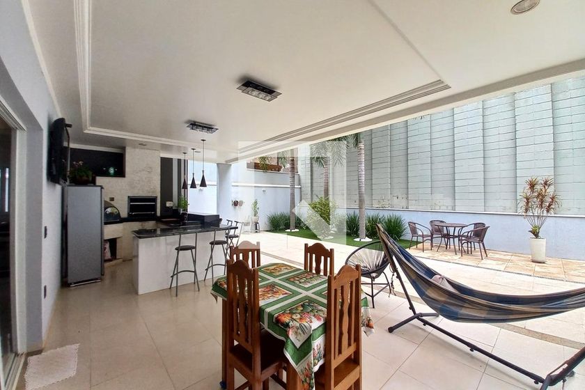 Casa à Venda - Swiss Park, 4 Quartos,  375 m2 em , Campinas - sp | SoloBR