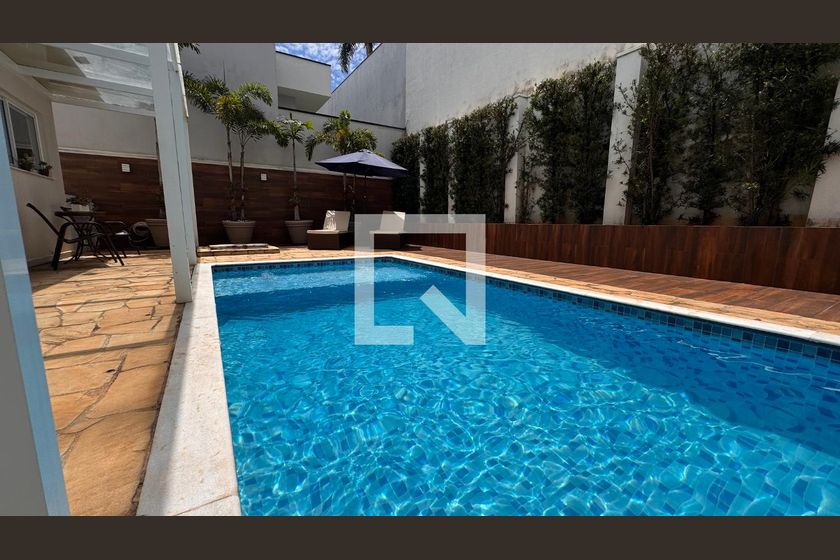 Casa à Venda - Swiss Park, 5 Quartos,  358 m2 em , Campinas - sp | SoloBR